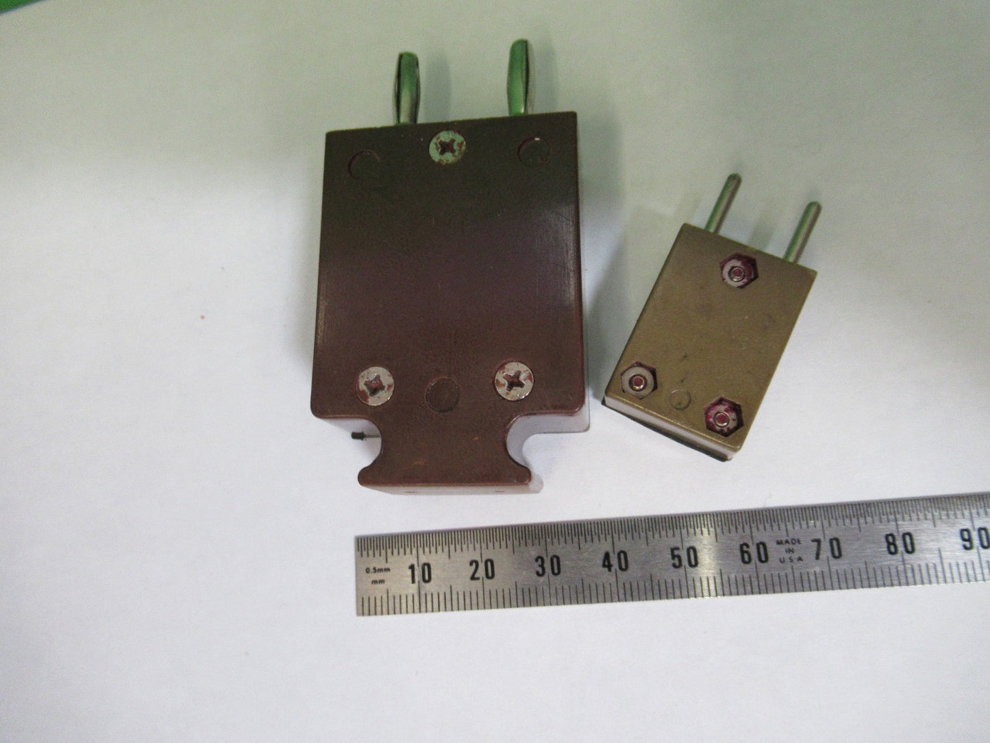 ANTIQUE SIGNAL XTALS QUARTZ CRYSTAL FREQUENCY CONTROL RADIO AS PICTURED T6-B-38