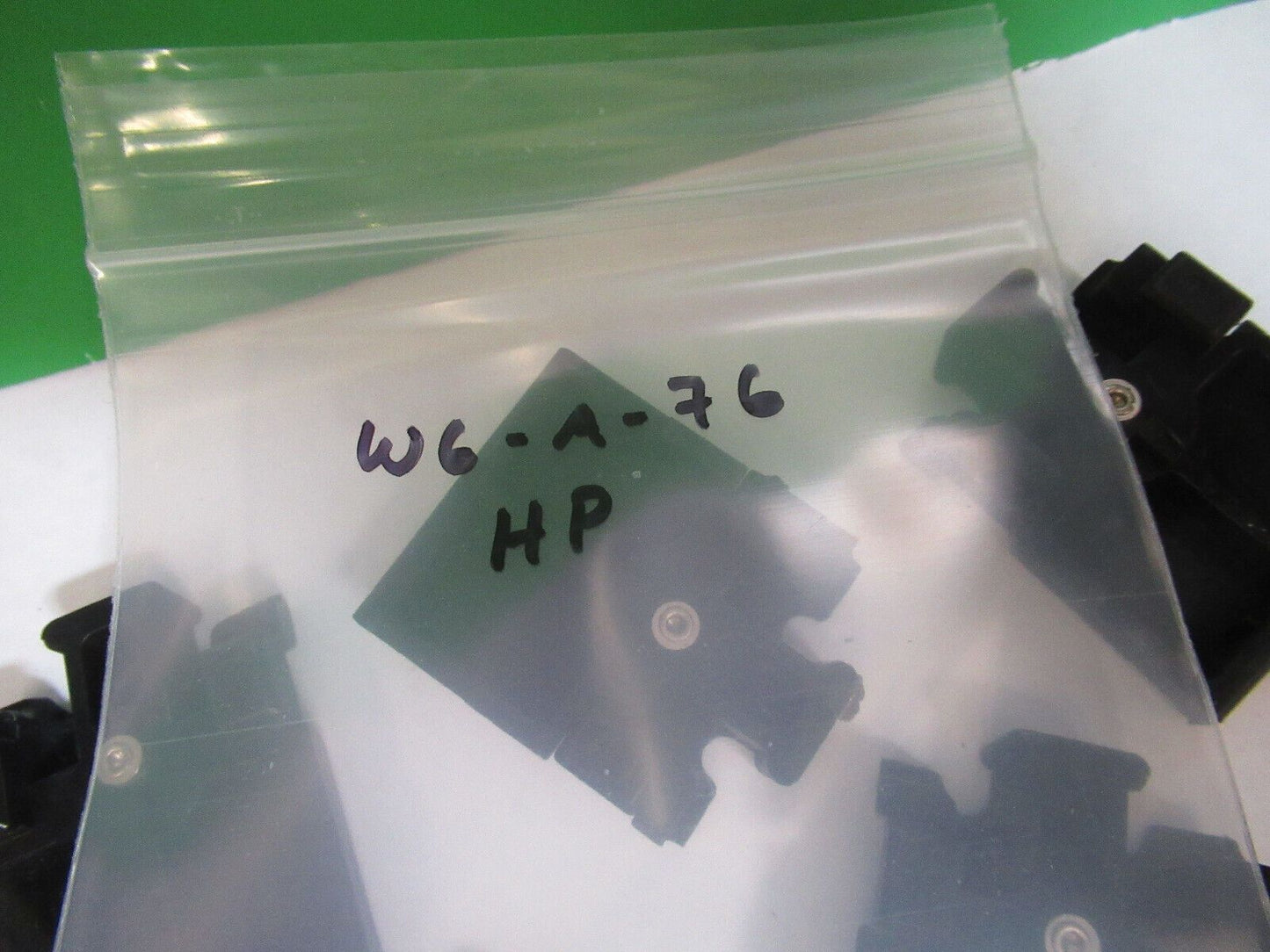OLD HP HEWLETT PACKARD FEET LOT SPECTRUM ANALYZER PARTS AS PICTURED #W6-A-76