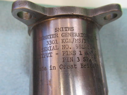 FOR PARTS TACHOMETER GENERATOR 3301 KGA/MS/1 SMITHS UK AS IS AS PICTURED Q7-B-33