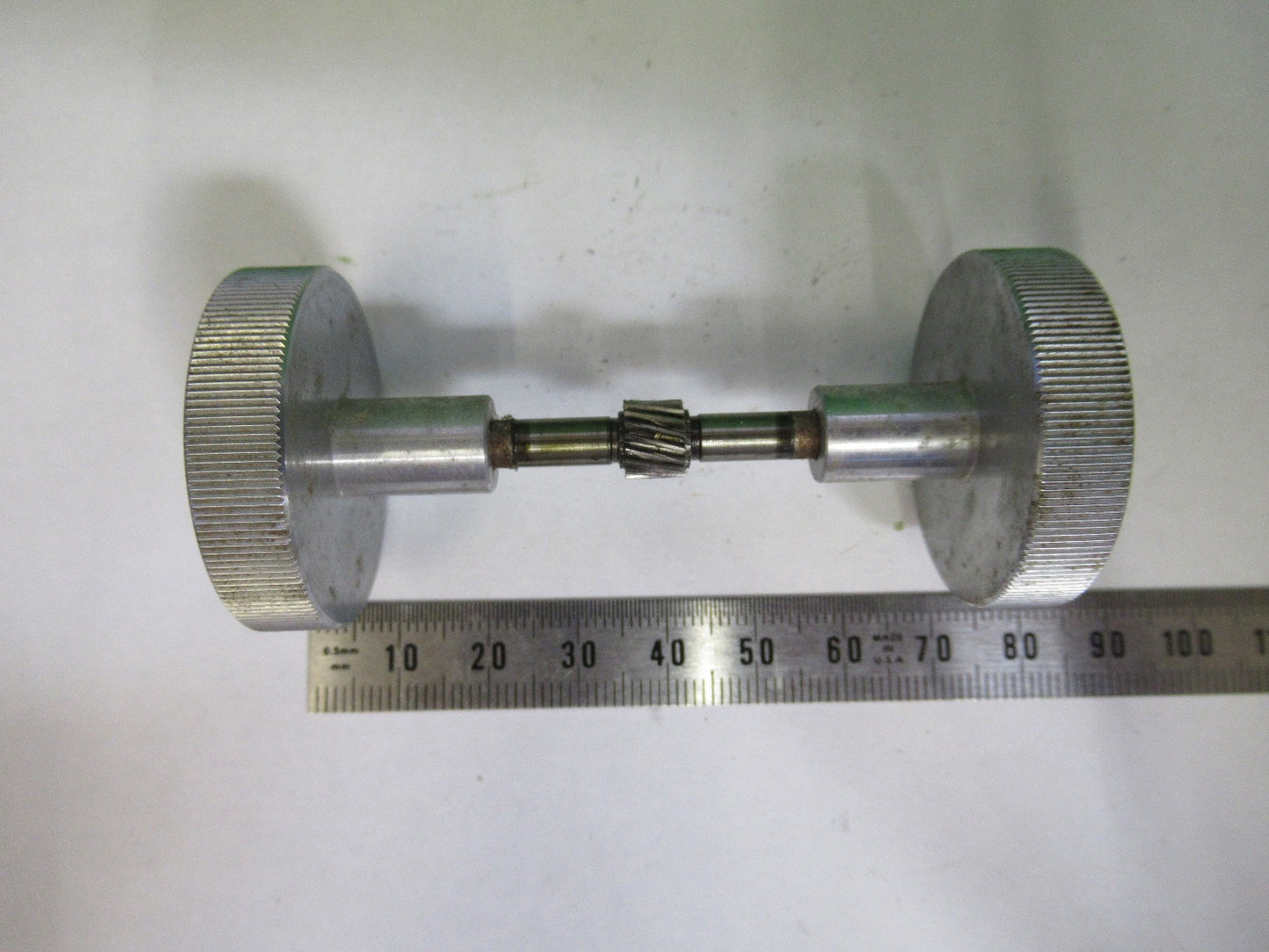 ANTIQUE SET OF KNOBS ALUMINUM BAUSCH LOMB MICROSCOPE PART AS PICTURED U9-A-43