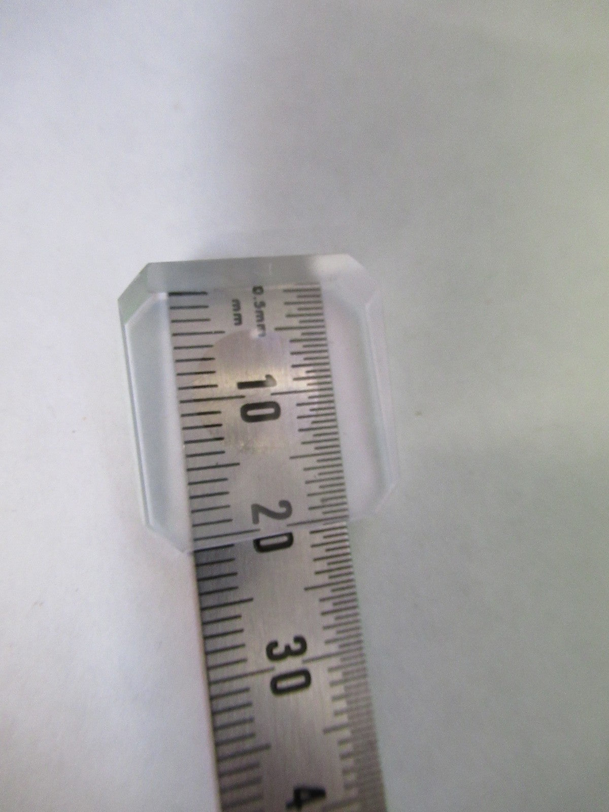 OPTICAL GLASS TRUNCATED BEAM SPLITTER CIRCLE OPTICS AS PICTURED U8-A-73