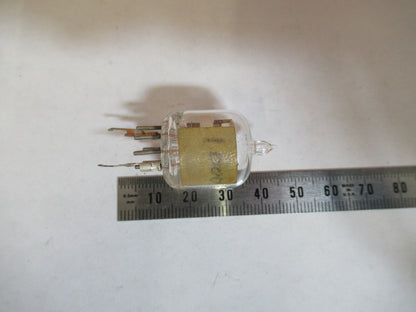 ANTIKER RESONATOR QUARZKRISTALLGLAS PKG FREQUENZ WIE ABGEBILDET &amp;1-DT-6