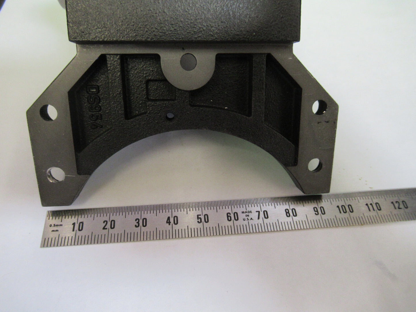 LEICA GERMANY DMRB STAND TABLE 512695  MICROSCOPE PART AS PICTURED S4-B-04