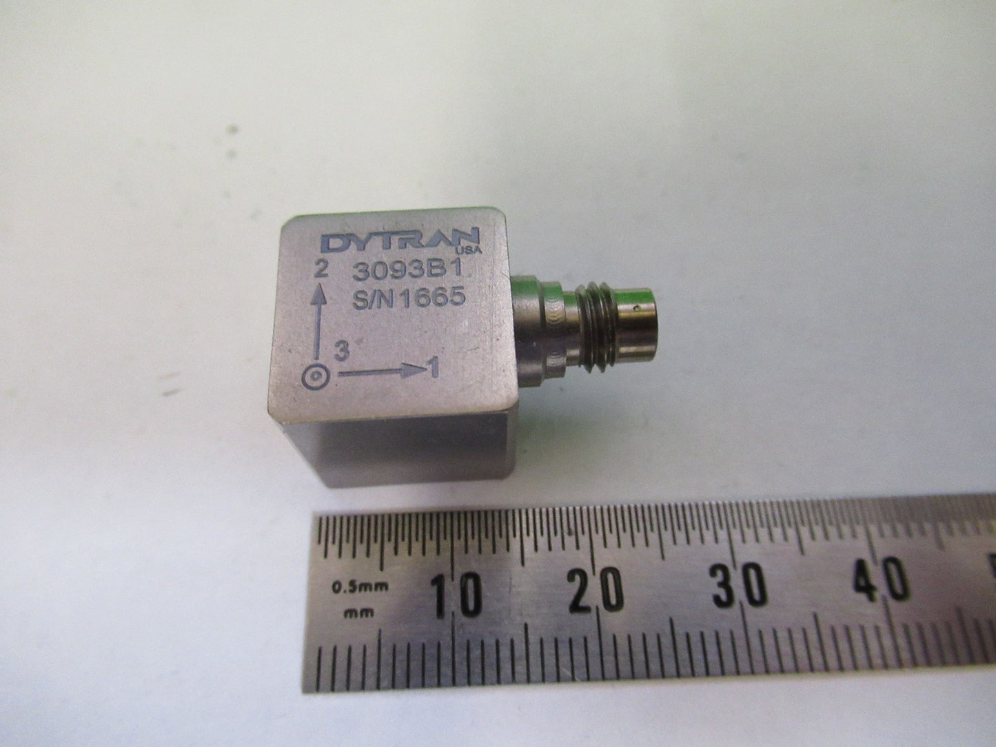 TRIAX DYTRAN 3093B1 ACCELEROMETER VIBRATION SENSOR AS PICTURED V3-A-79