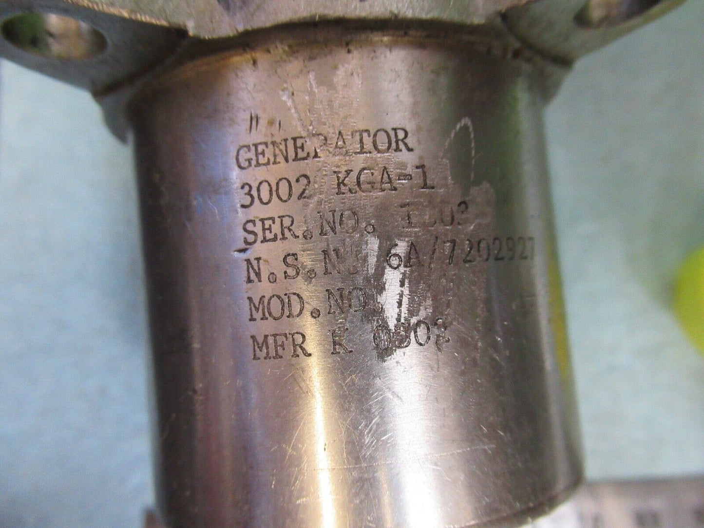 FOR PARTS TACHOMETER GENERATOR 3002 KGA-1 AS IS AS PICTURED  Q7-B-32