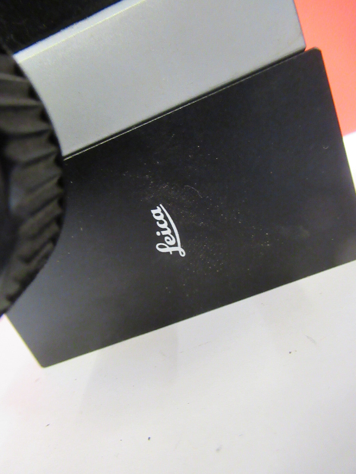 LEICA MICROSCOPE PART STAGE + OBJECTIVE AND EYEPIECE  AS PICTURED 6V-FT-80