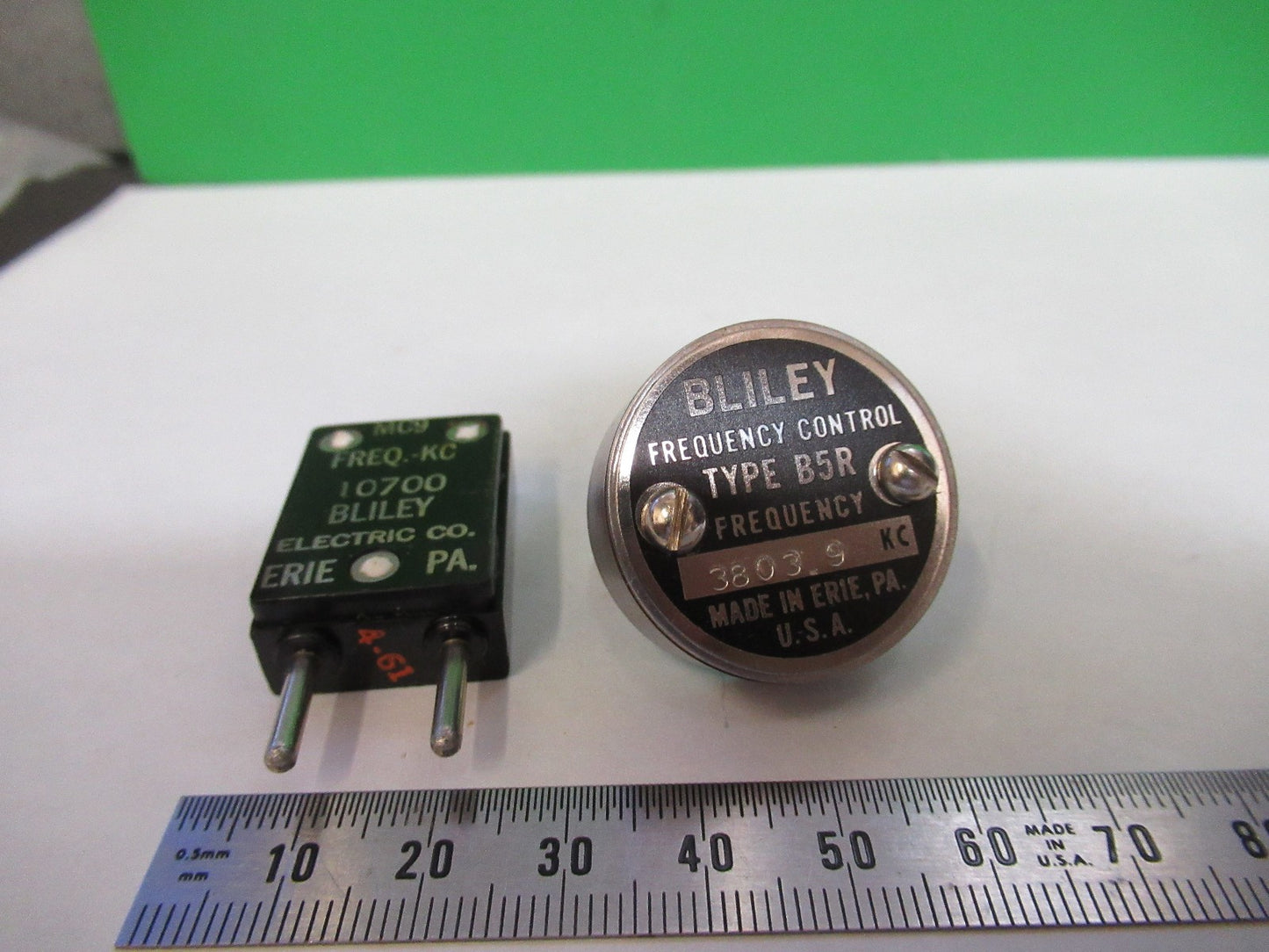 ANTIQUE BLILEY XTAL QUARTZ CRYSTAL FREQUENCY CONTROL RADIO AS PICTURED T6-B-45
