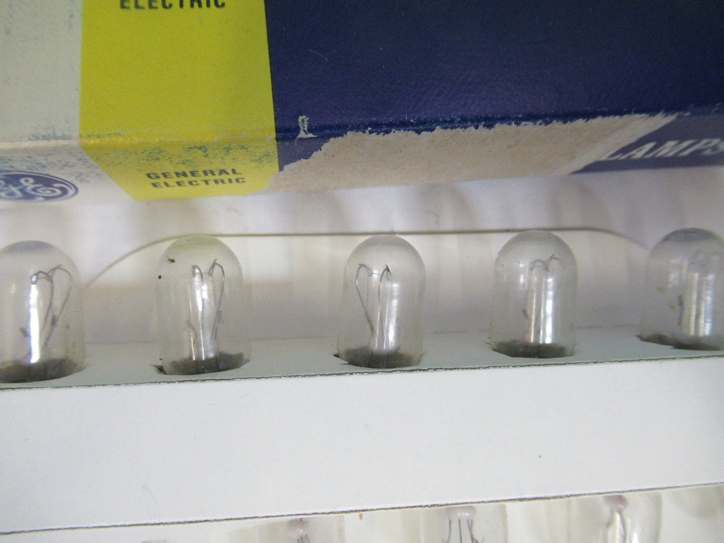 LAMP BULB GE LOT 10 PIECES 1818 MODEL AS PICTURED W3-C-13