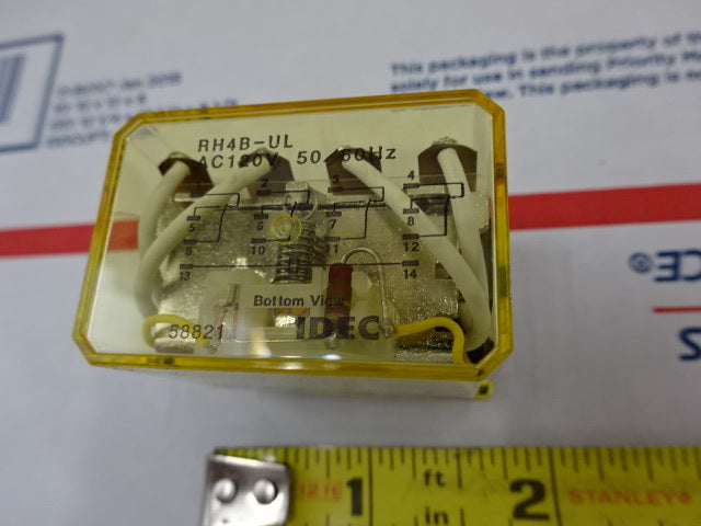 IDEC RELAY RH4B-UL ELECTRONIC CONTROL AS IS &X8-FW-03