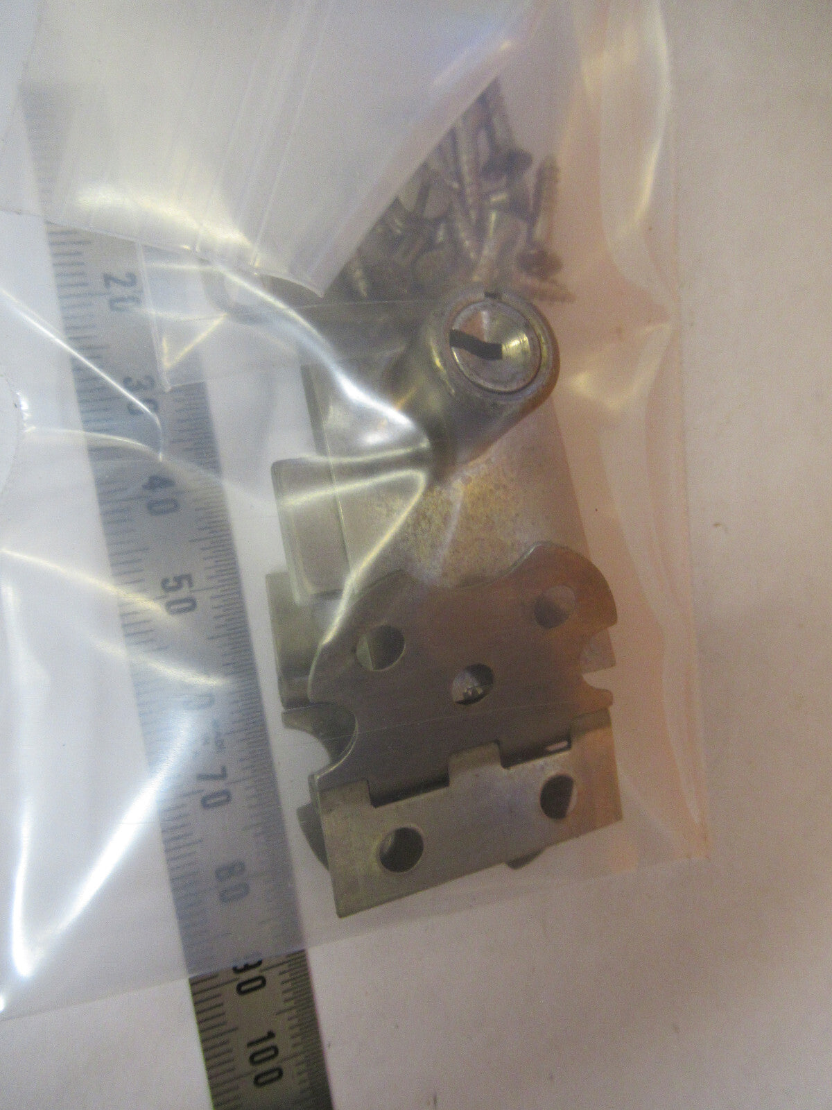 BAUSCH LOMB HINGES + LOCK WITHOUT KEY  MICROSCOPE PART AS PICTURED Q9-FT-84