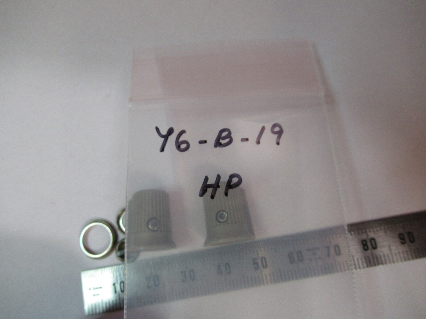 HP HEWLETT PACKARD SET OF PLASTIC KNOBS INSTRUMENT AS PICTURED Y6-B-19