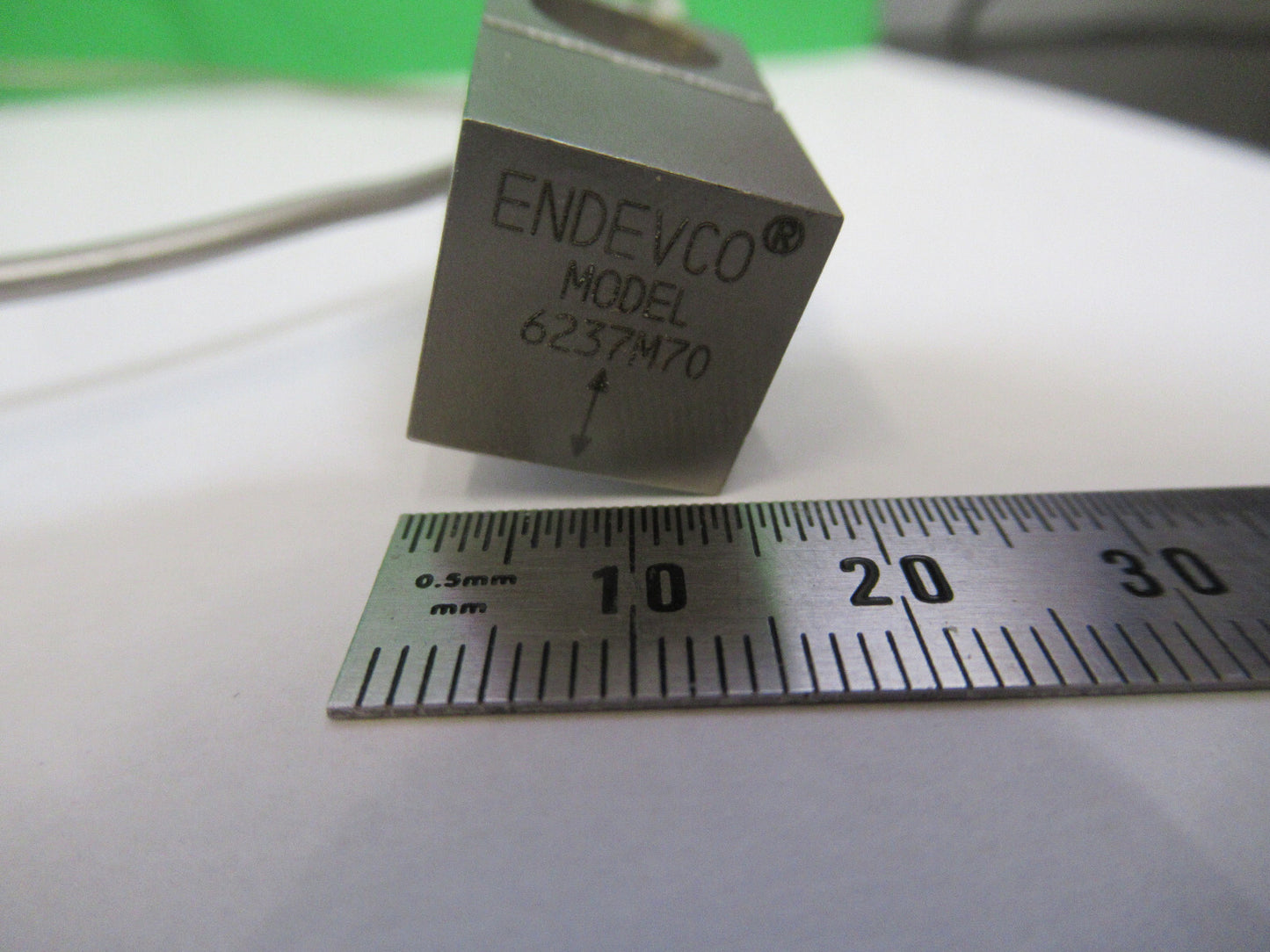 MEGGITT ENDEVCO 6237M70 ACCELEROMETER VIBRATION SENSOR AS PICTURED &R4-A-69