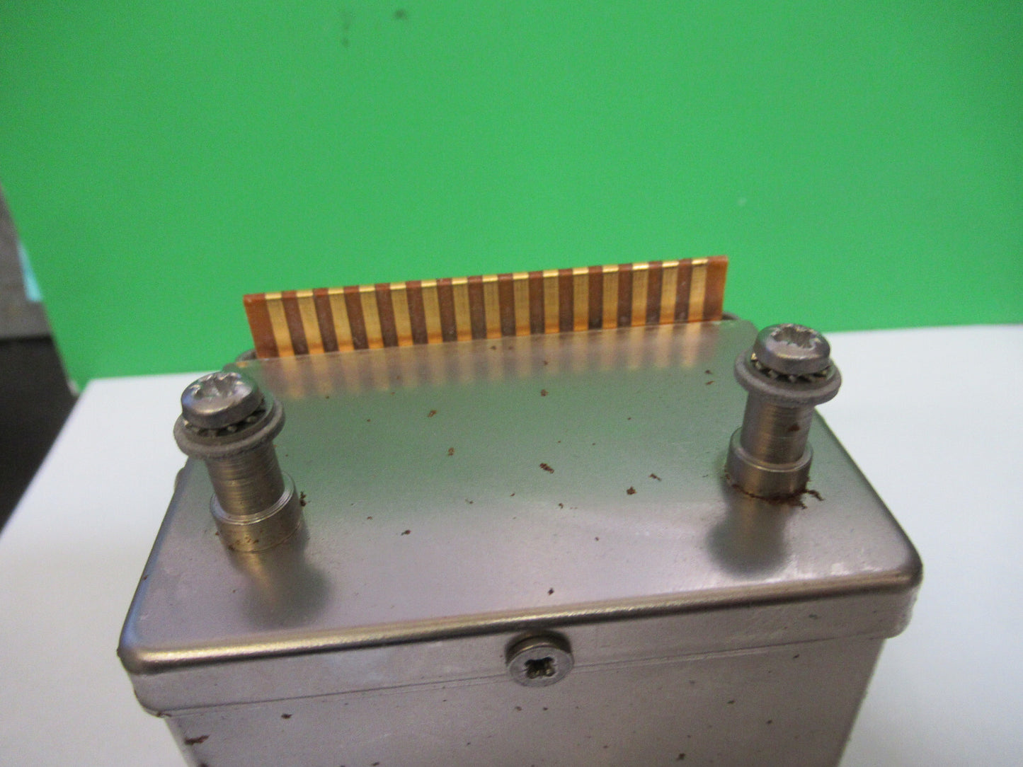 HP HEWLETT PACKARD 10811-60111 Quartz SC cut OSCILLATOR TIME BASE &Z5-C-03