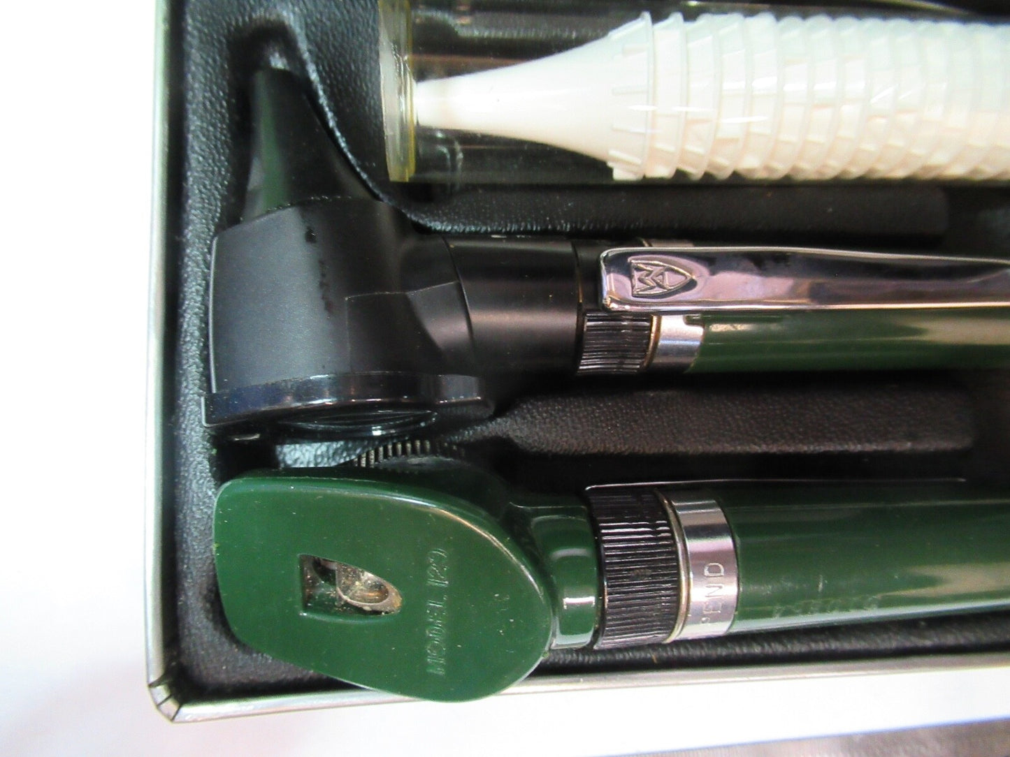 WELCH ALLYN OTOSCOPE ANTIQUE COLLECTABLE AS PICTURED W4-B-24