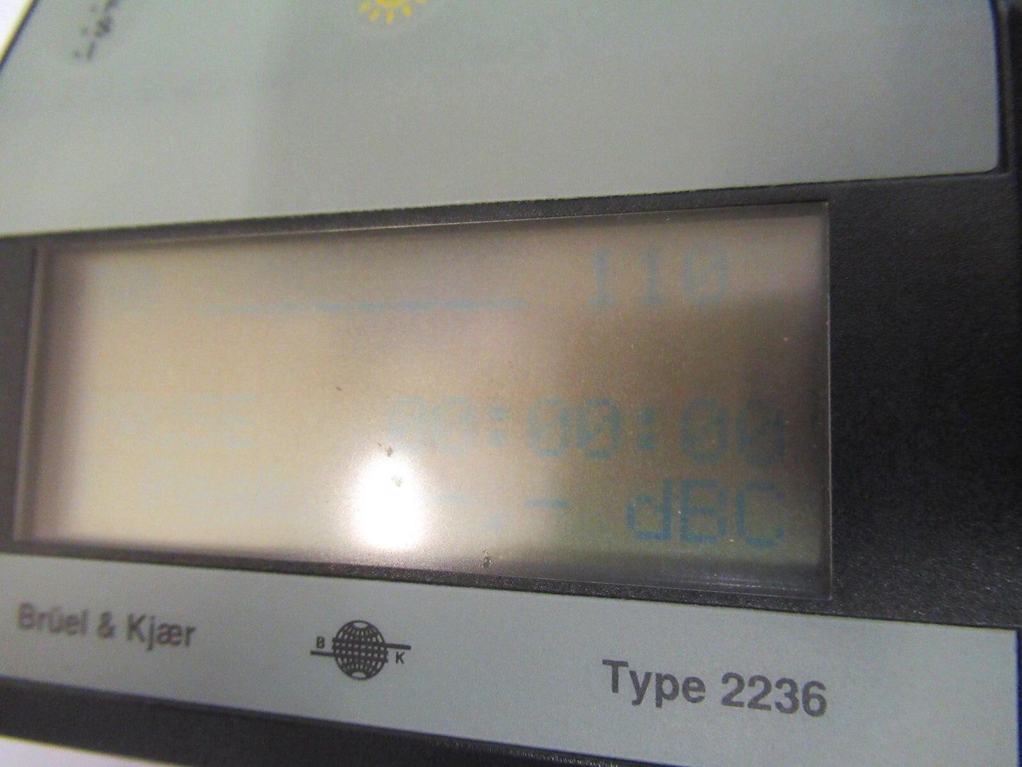 BRUEL KJAER DENMARK 2236 WITHOUT MIC SOUND LEVEL METER AS PICTURED  #H2-A-03