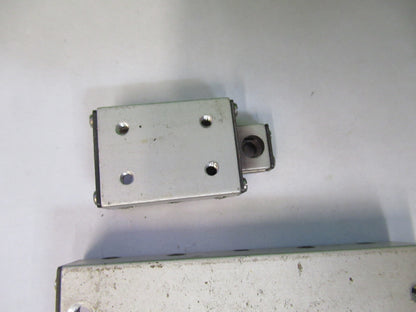 LOT 3 EA DELTRON POSITIONING LINEAR STAGE BALL BEARING AS PICTURED #P8-B-20