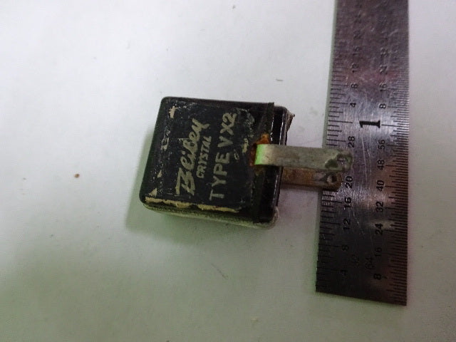 ANTIQUE QUARTZ RADIO CRYSTAL BLILEY ELECTRIC VX2 3105 K FREQUENCY CONTROL #AS-91