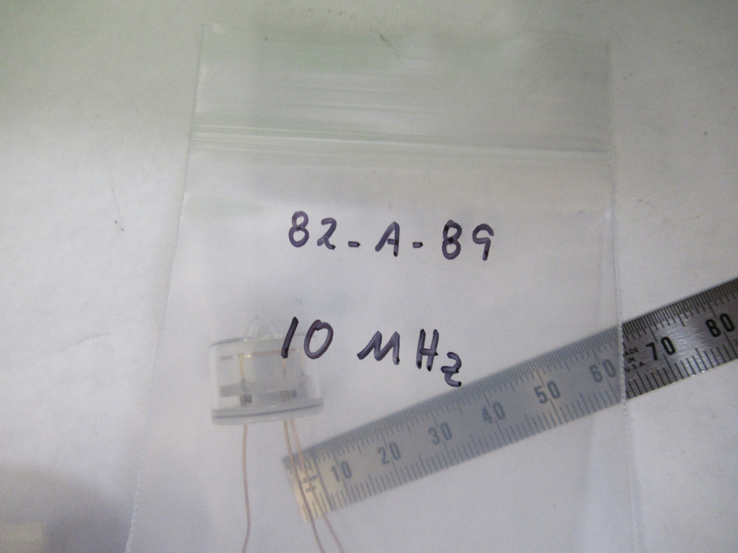 SPACE 10 MHz QUARTZ CRYSTAL FREQUENCY CONTROL BLILEY BG61 GLASS PACKAGE 82-A-89