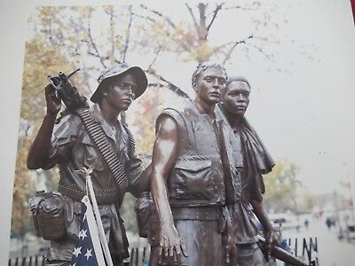LARGE COLLECTABLE VIETNAM SOLDIERS VINTAGE PHOTOGRAPH BRONZE MONUMENT &BLI