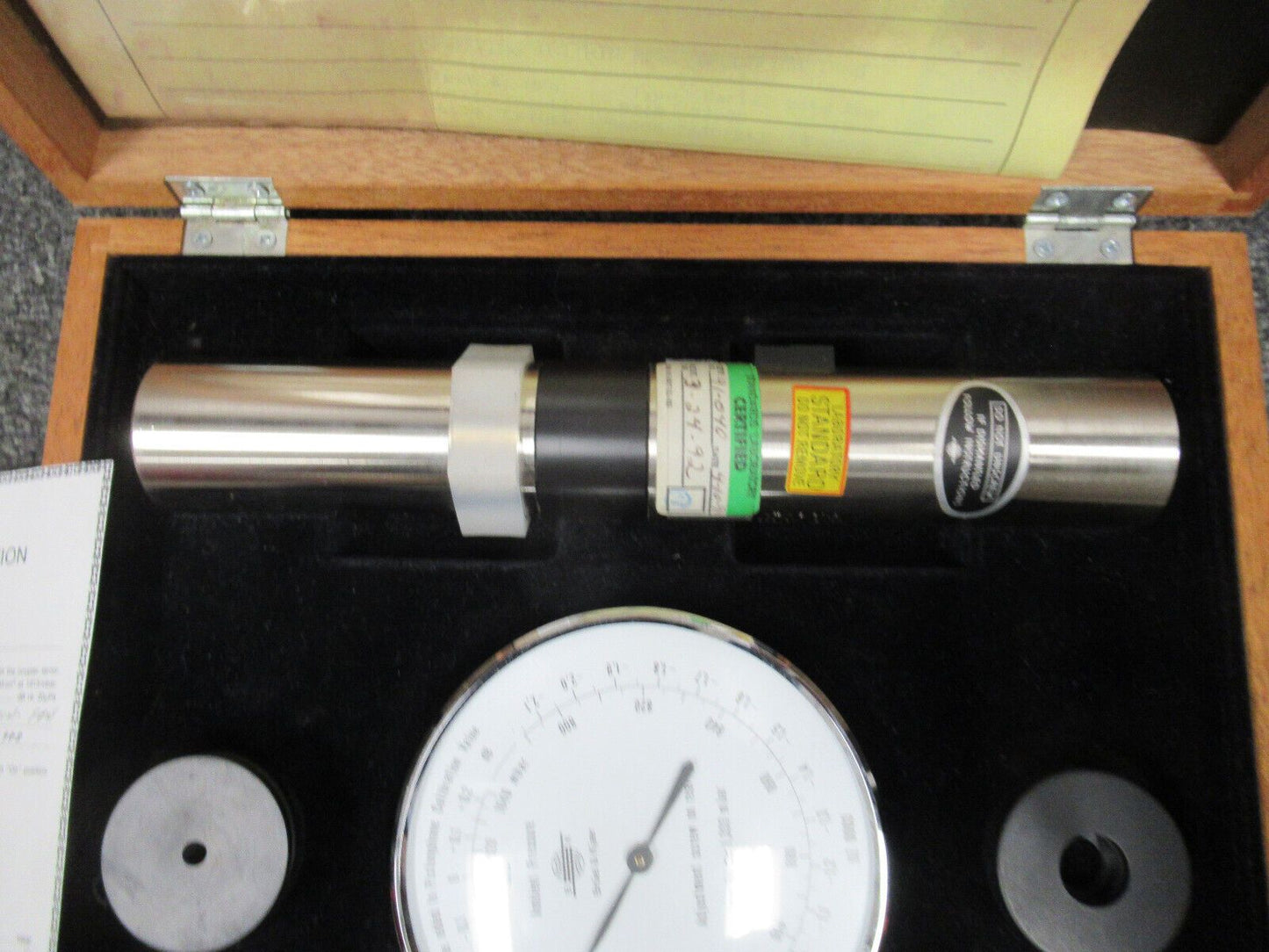 BRUEL KJAER 4220 PISTONPHONE MICROPHONE PRESSURE CALIBRATION AS PICTURED #LOB