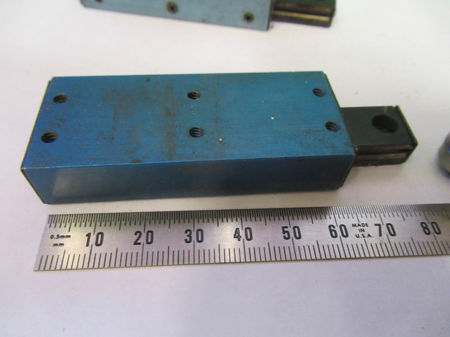 LOT 3 EA DELTRON POSITIONING LINEAR STAGE BALL BEARING AS PICTURED #P8-B-21