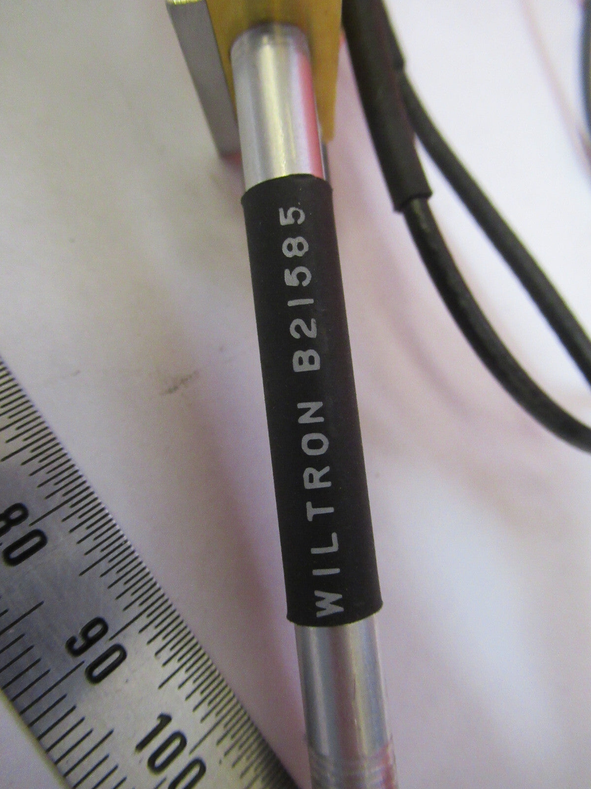 WILTRON D-19960 ALC PULSE MICROWAVE RF FREQUENCY GHz AS PICTURED T7-A-40