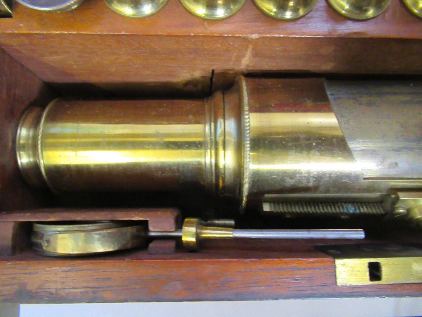 ANTIQUE BRASS RARE 1840s ENGLISH MICROSCOPE with ACCESSORIES NO KEY  7-ft-01
