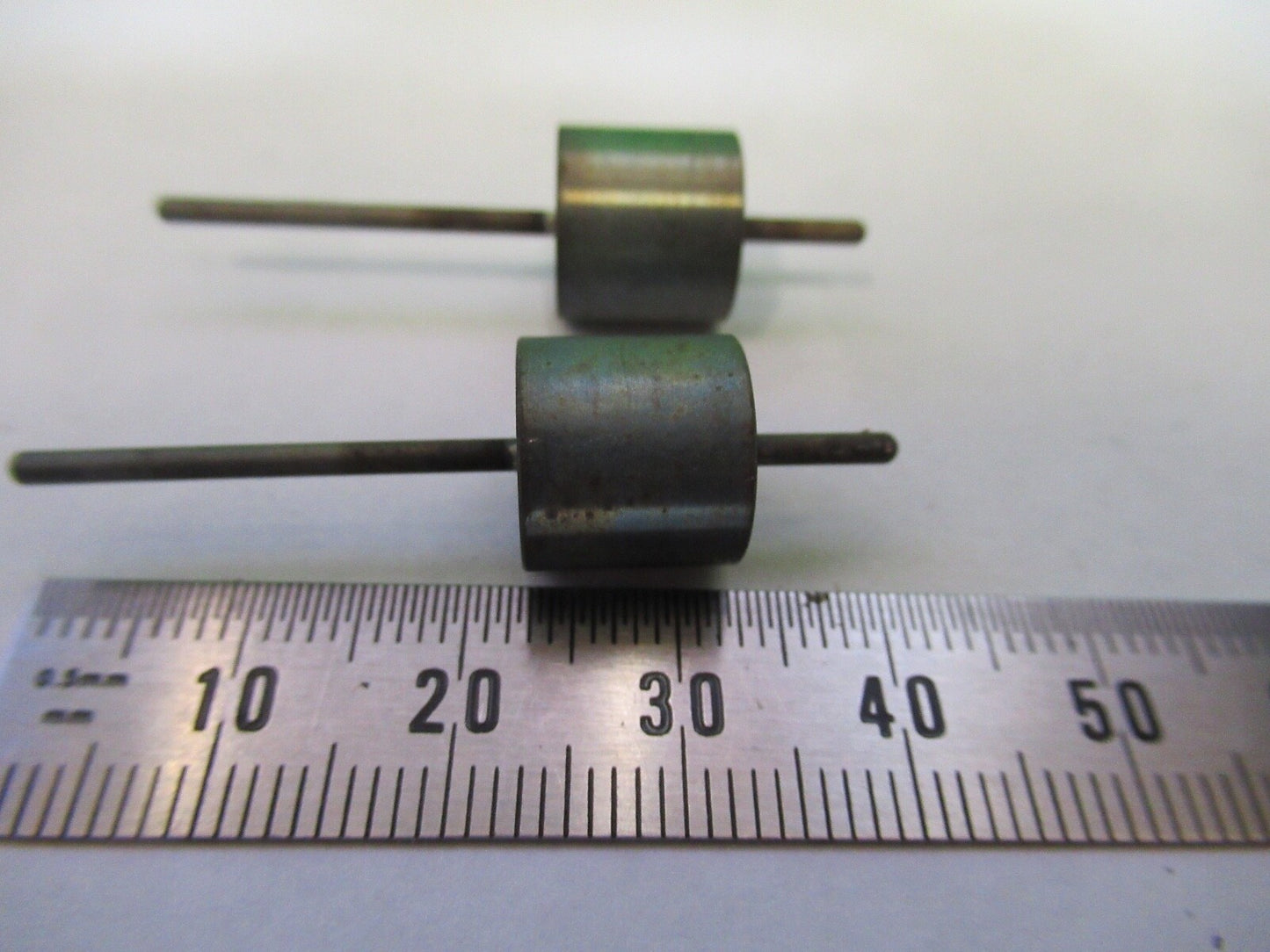 ULTRA HIGH TEMPERATURE GLASS TO METAL SEAL PIN ASSEMBLY AS PICTURED 18-FT-28