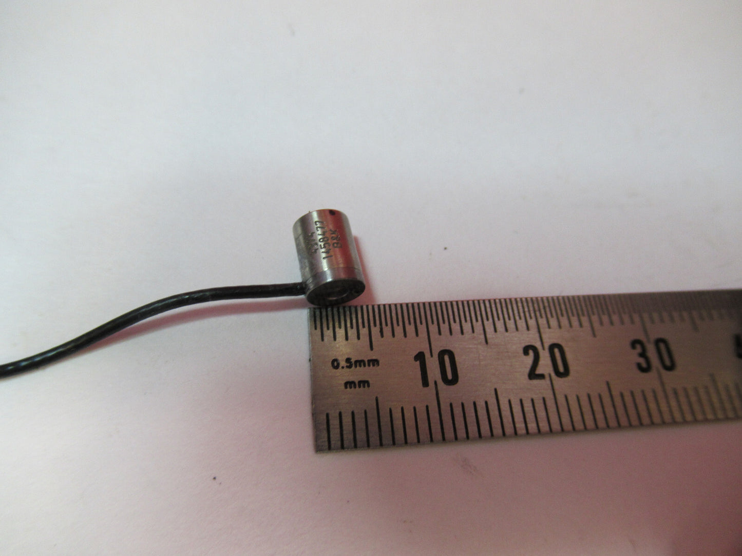BRUEL KJAER 4374 ACCELEROMETER VIBRATION SENSOR AS PICTURED F8-C-06