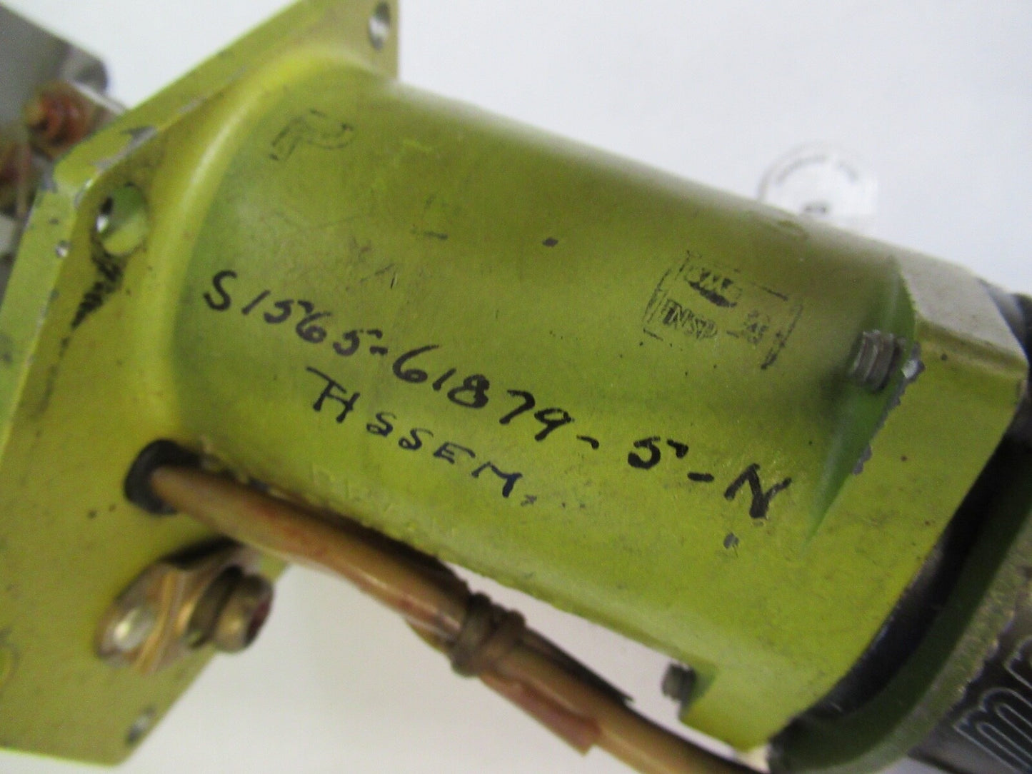 FOR PARTS SIKORSKY S1565-61879-5-N  RETAINER ASSEMBLY AS IS AS PICTURED  Q7-B-07