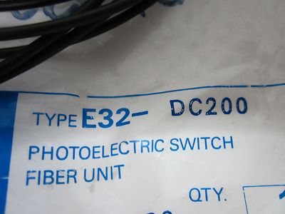 OMRON PHOTOELECTRIC SWITCH E32-DC2000 AS IS BIN#J9