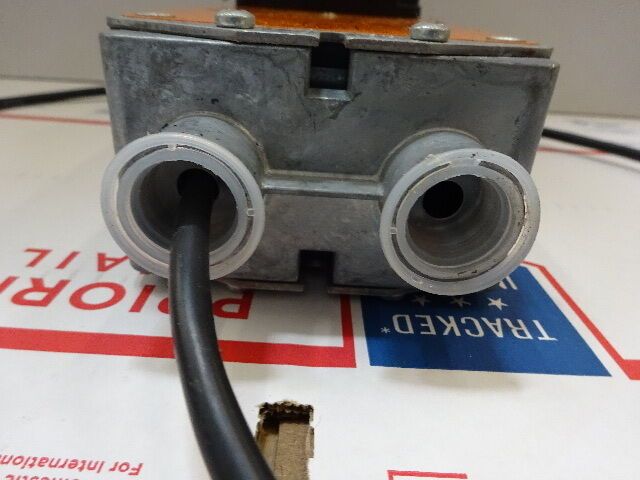 BELIMO SWISS AF24 SOLENOID VALVE CONTROL AS IS &TD-1