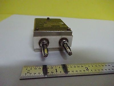 ANTIQUE QUARZ FUNKKRISTALL US NAVY PREMIER FREQUENCY CONTROL #W7-52