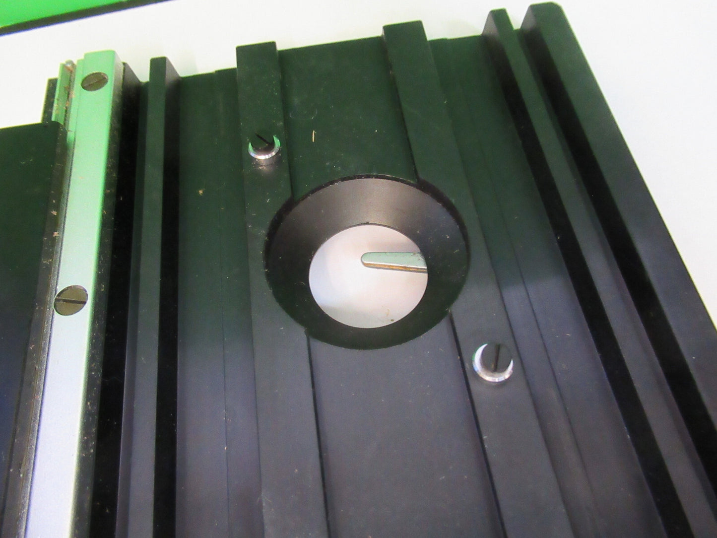 MICROSCOPE PART KENT TPKYO XY STAGE TABLE WORKS FINE AS PICTURED  #G2-A-65