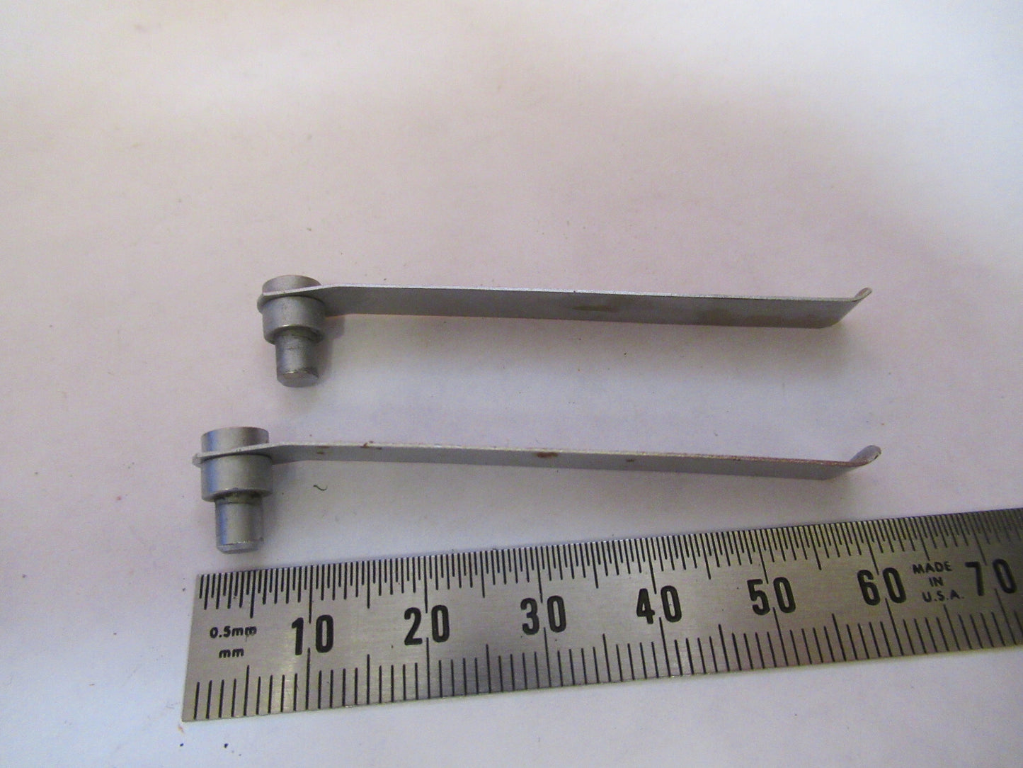 WILD HEERBRUGG SWISS M11 CLIPS PAIR MICROSCOPE PART OPTICS AS PICTURED Y4-A-107