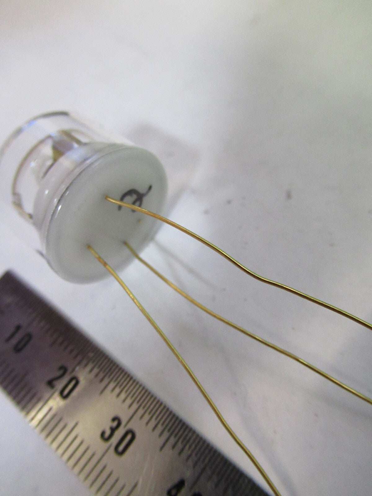 SPACE 4.785 MHz QUARTZ CRYSTAL FREQUENCY CONTROL BLILEY BG61 GLASS PCK 82-A-88