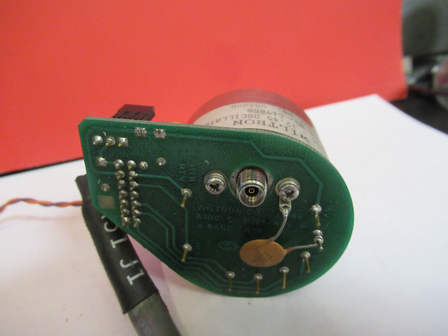 YIG OSCILLATOR MICROWAVE RF FREQUENCY 12 GHz  WILTRON  AS PICTURED  T7-A-37