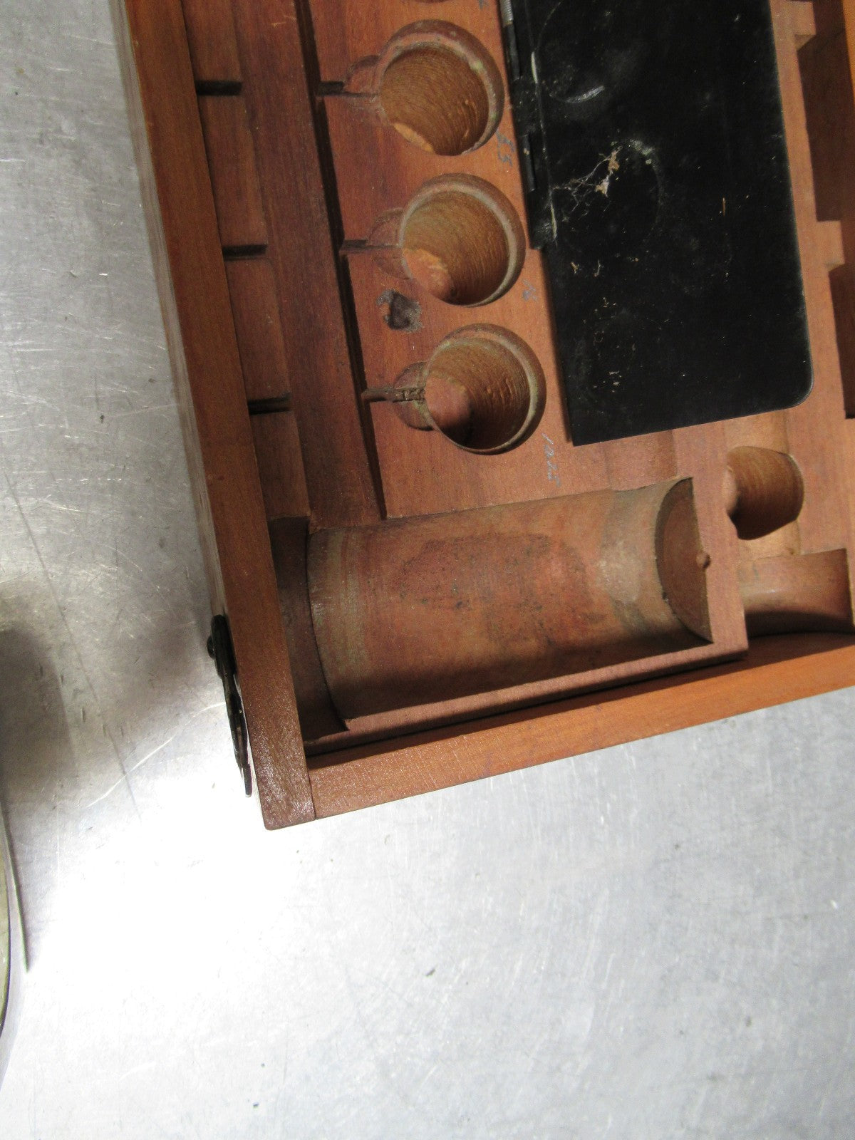 ANTIQUE WOOD BOX BAUSCH LOMB ACCESSORIES EMPTY MICROSCOPE PART AS PICTURED TD-4