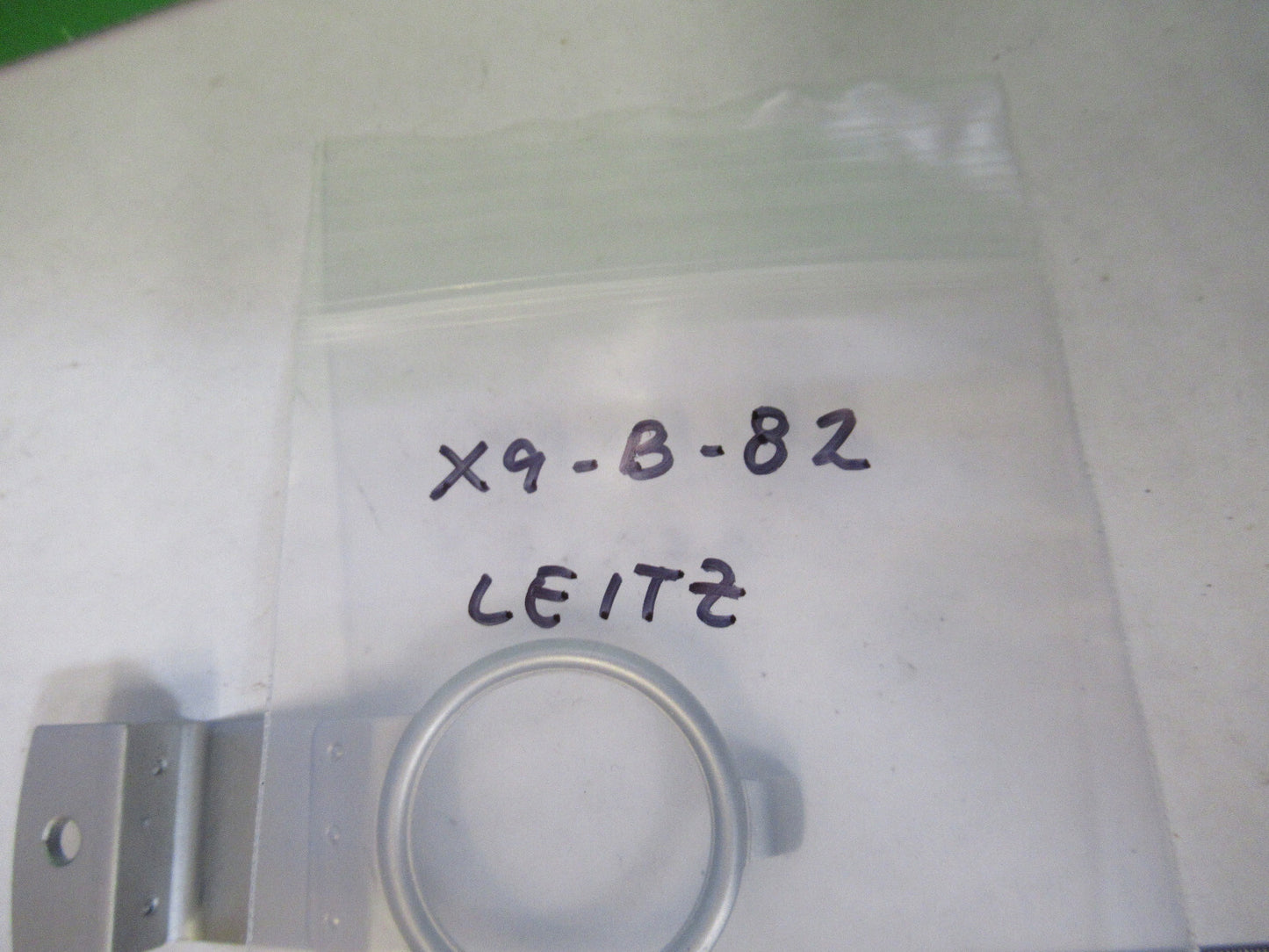 LEITZ WETZLAR GERMANY ACCESSORY MICROSCOPE PART OPTICS AS PICTURED X9-B-82