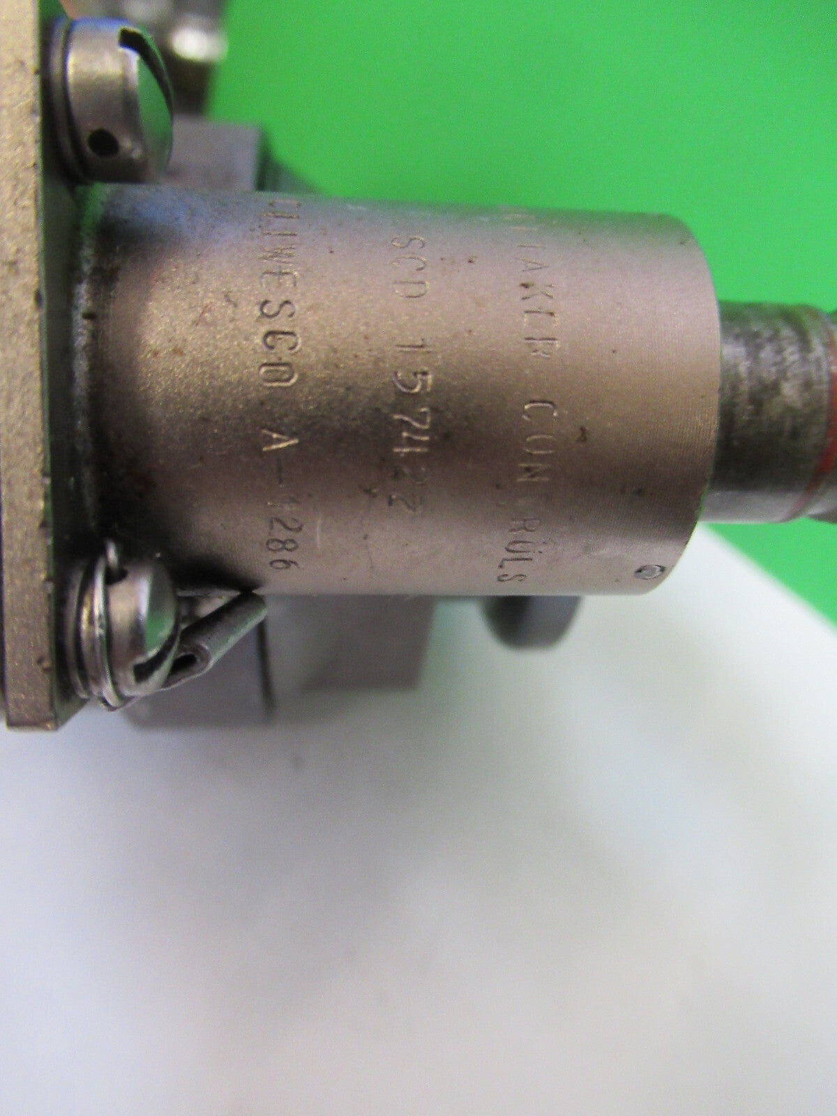 UH-60 WHITTAKER MEGGITT SOLENOID VALVE PN 320635 AS PICTURED AIRCRAFT PART R4A39