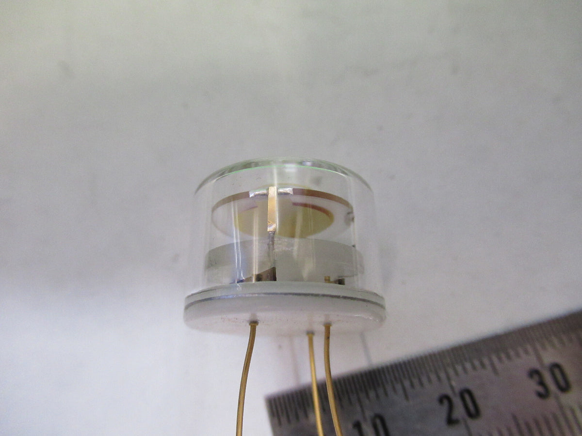 SPACE 10 MHz QUARTZ CRYSTAL FREQUENCY CONTROL BLILEY BG61 GLASS PACKAGE 82-A-89
