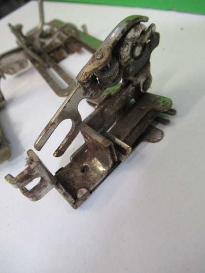 OLD SINGER SEWING ACCESSORY MACHINE  STITCH [rusty] ATTACHMENT ASSEMBLY &H2-A-24