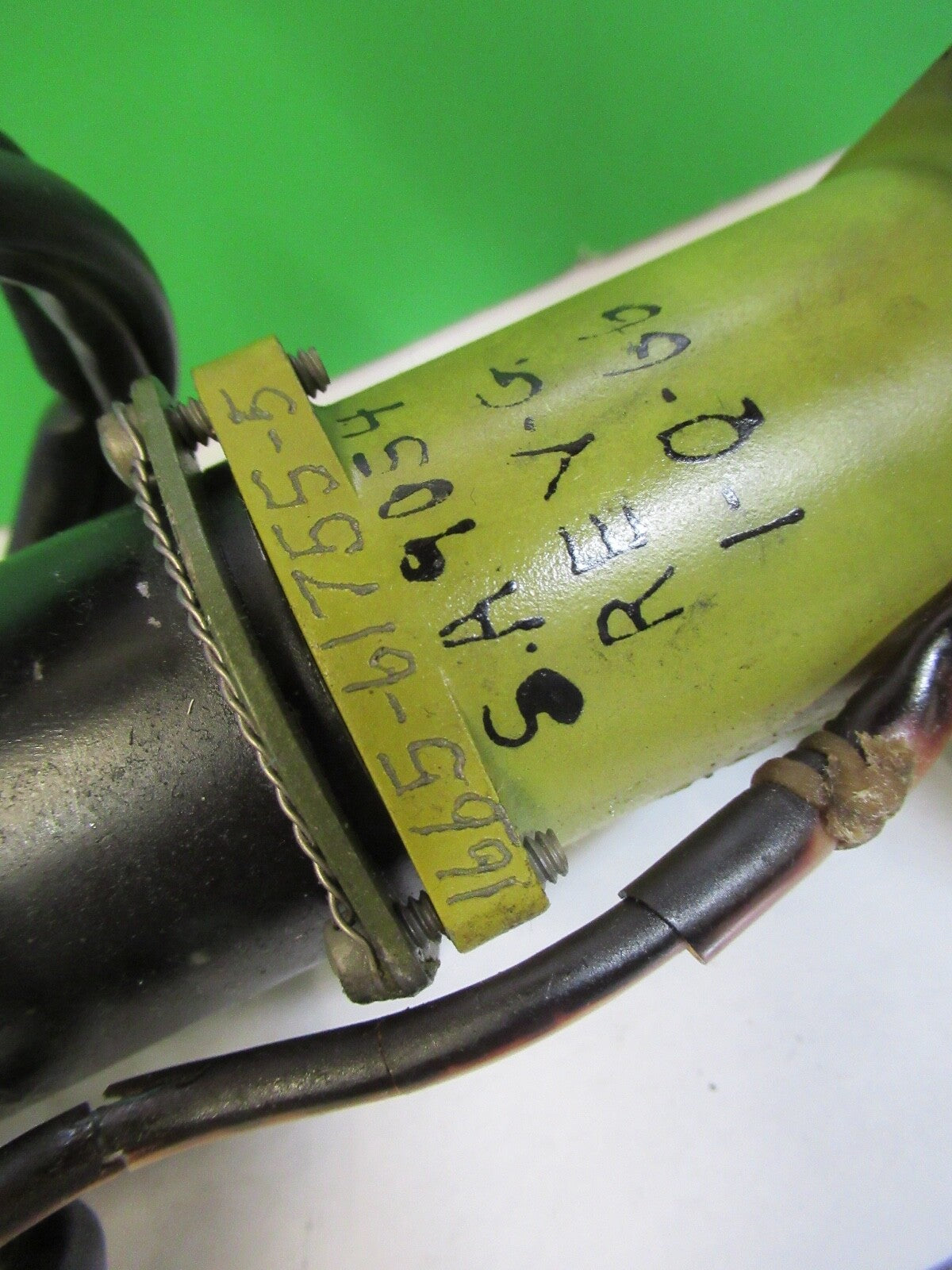 FOR PARTS SIKORSKY S1565-61879-5-N  RETAINER ASSEMBLY AS IS AS PICTURED  Q7-B-07
