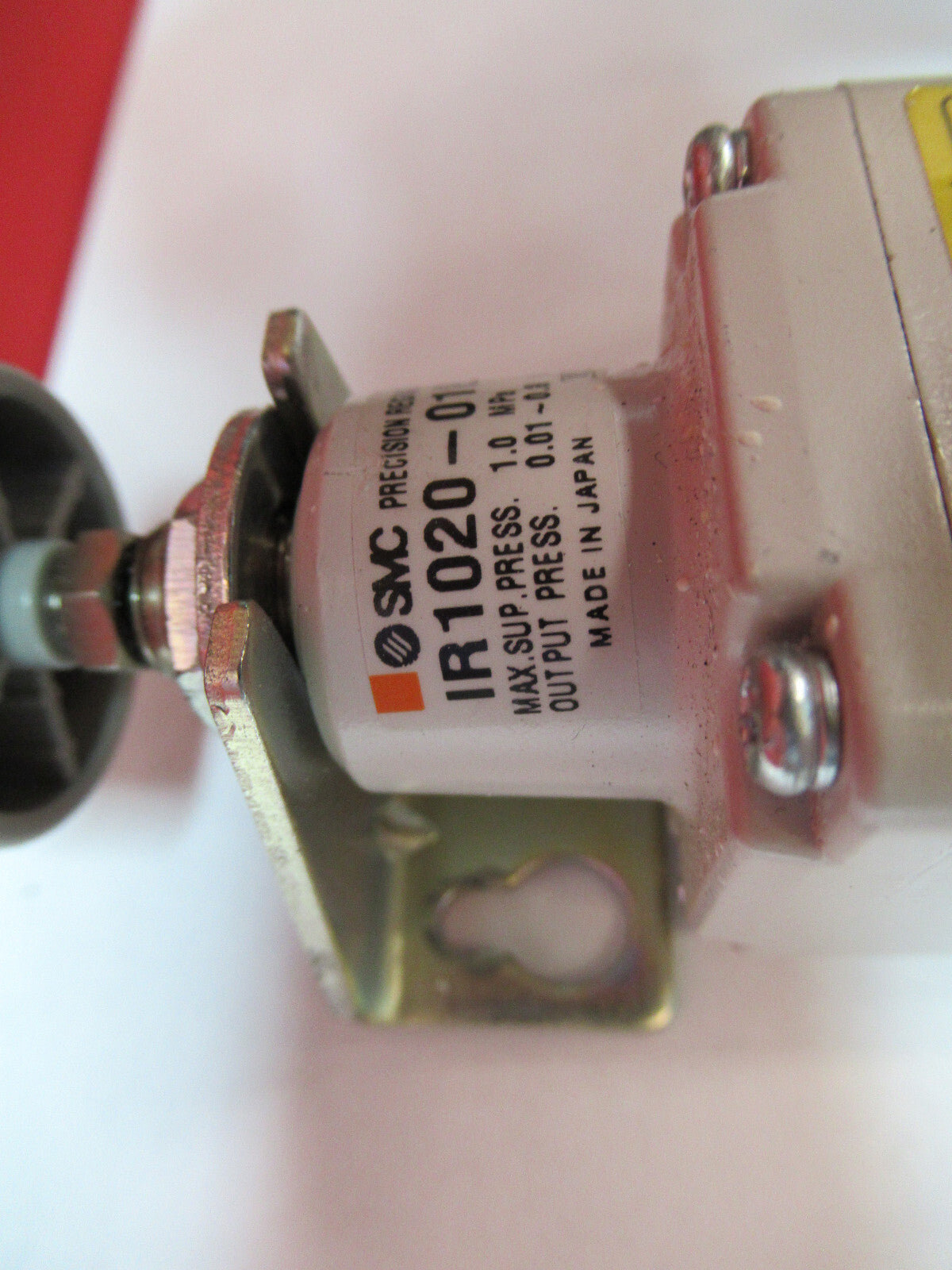 SMC JAPAN PNEUMATICS MANOMETER IR1020-01BG AS REMOVED  AS PICTURED  T7-A-15
