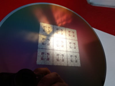 COLLECTABLE SEMICONDUCTOR WAFER SILICON WITH COMPONENTS NICE AS IS #83-A-21