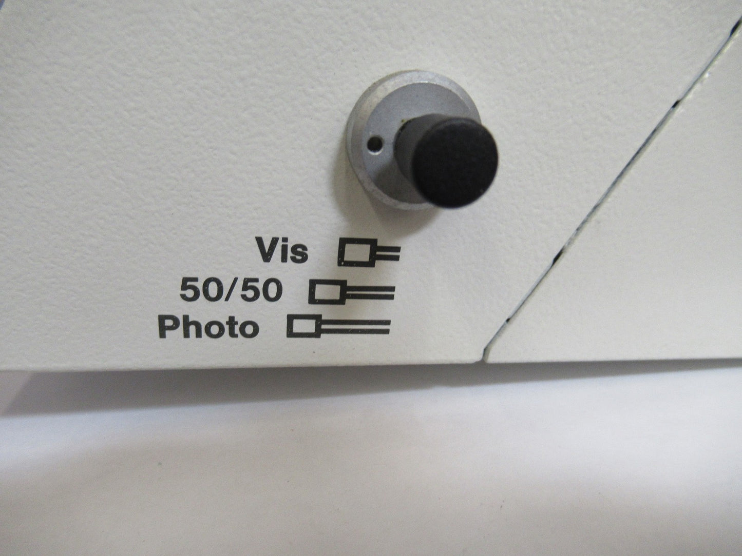 LEICA LEITZ GERMANY DMRB TRINOCULAR HEAD MICROSCOPE PART AS PICTURED T5-A-03