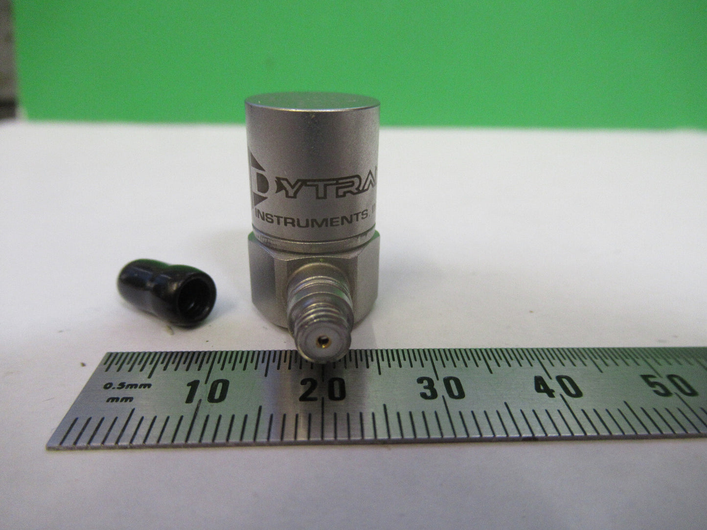 DYTRAN 3122C2 ACCELEROMETER VIBRATION SENSOR #F3-B-09