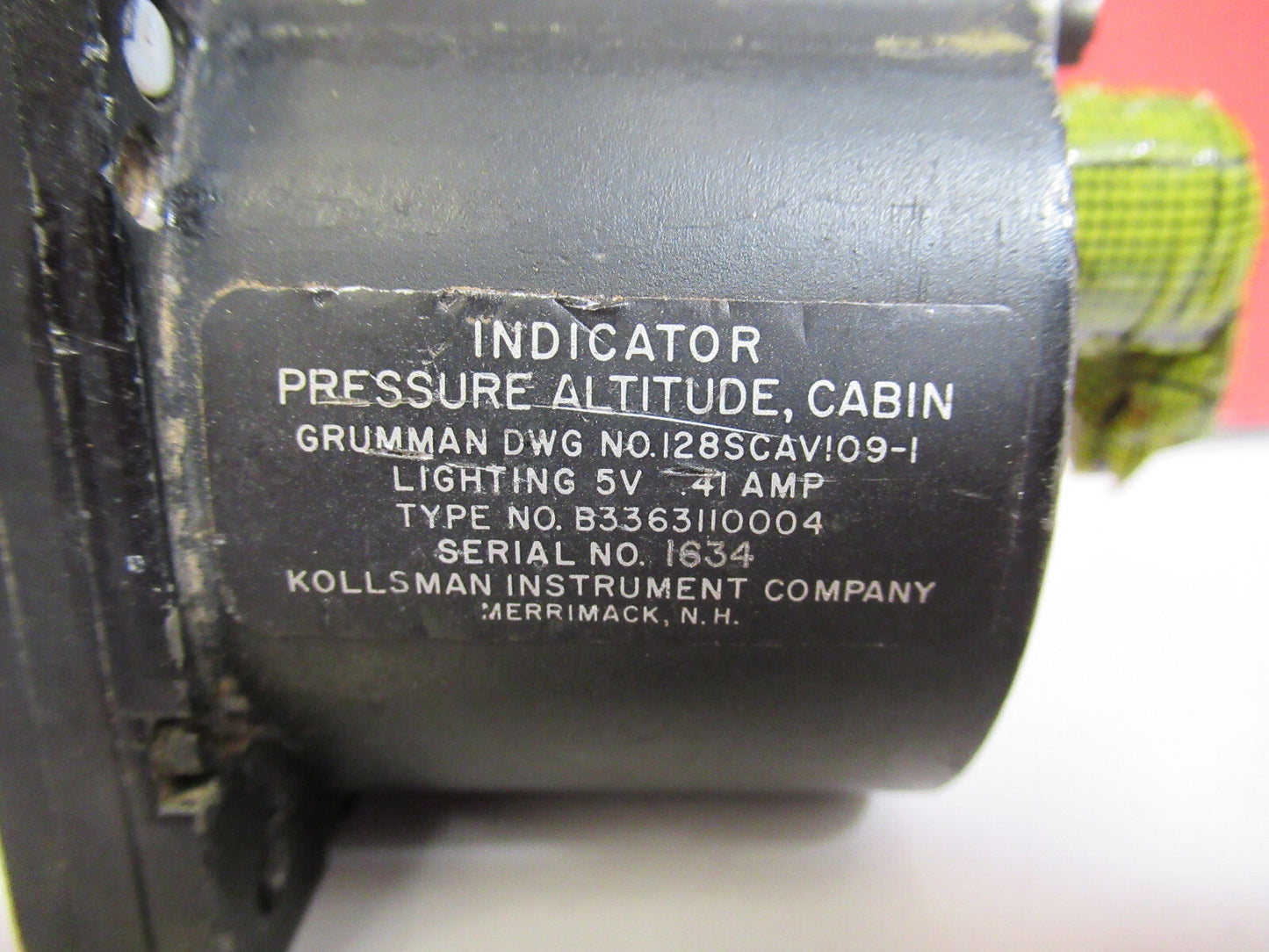 INDICATOR PRESSURE ALTITUDE CABIN KOLLSMAN 128SCA109-1  AS PICTURED  T1-A-41