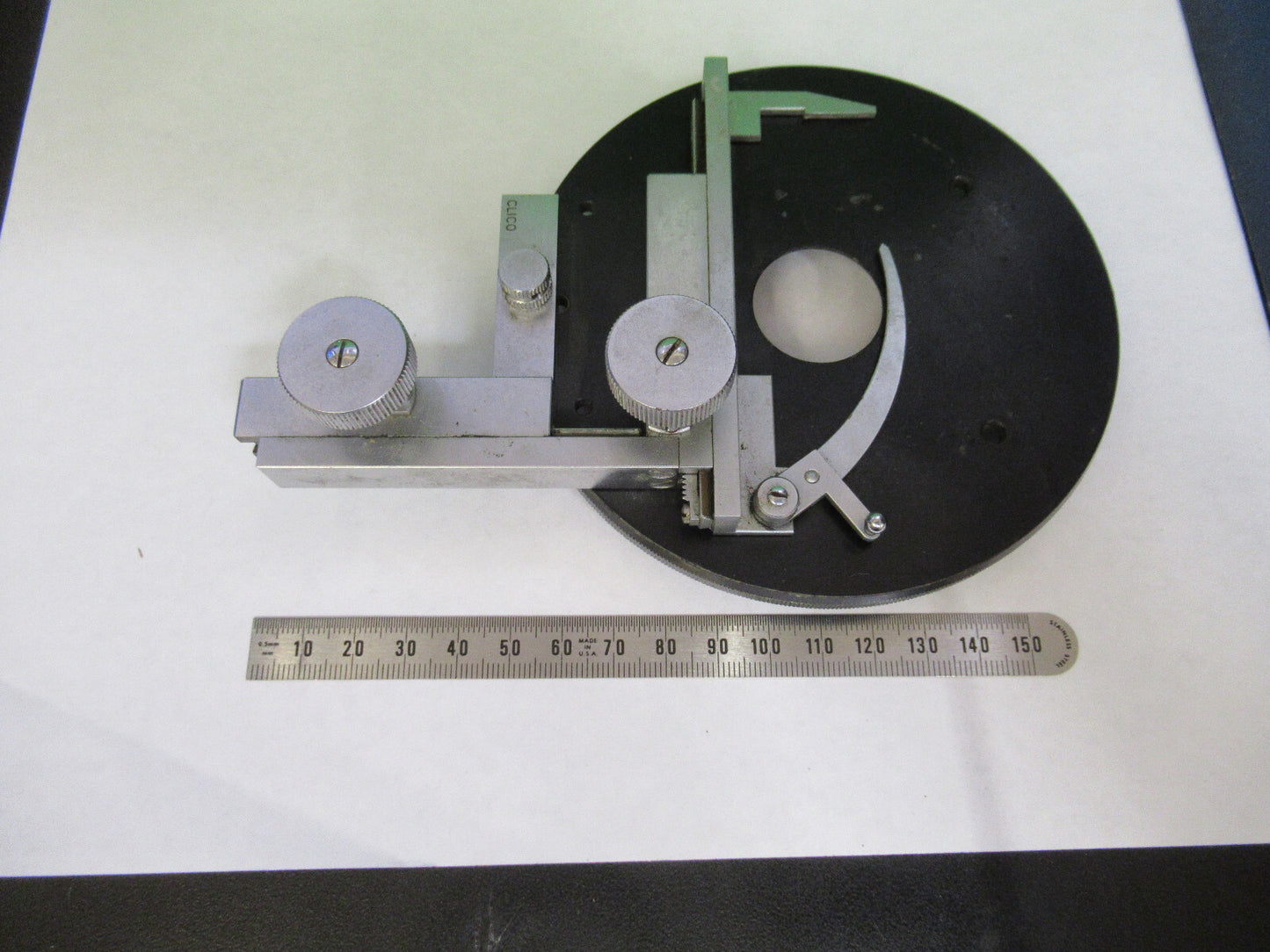LEITZ WETZLAR GERMANY POL XY TABLE STAGE MICROSCOPE PART AS PICTURED X7-A-92