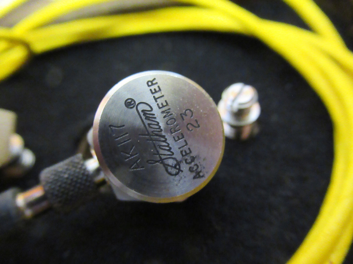 STATHAM AK 117 UNIAXIAL ACCELEROMETER VIBRATION SENSOR AS PICTURED X6-A-30